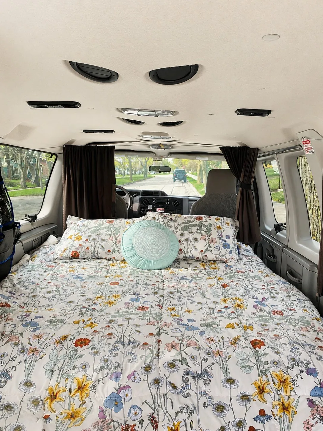 Gertrude's queen-size bed with wildflower bedding